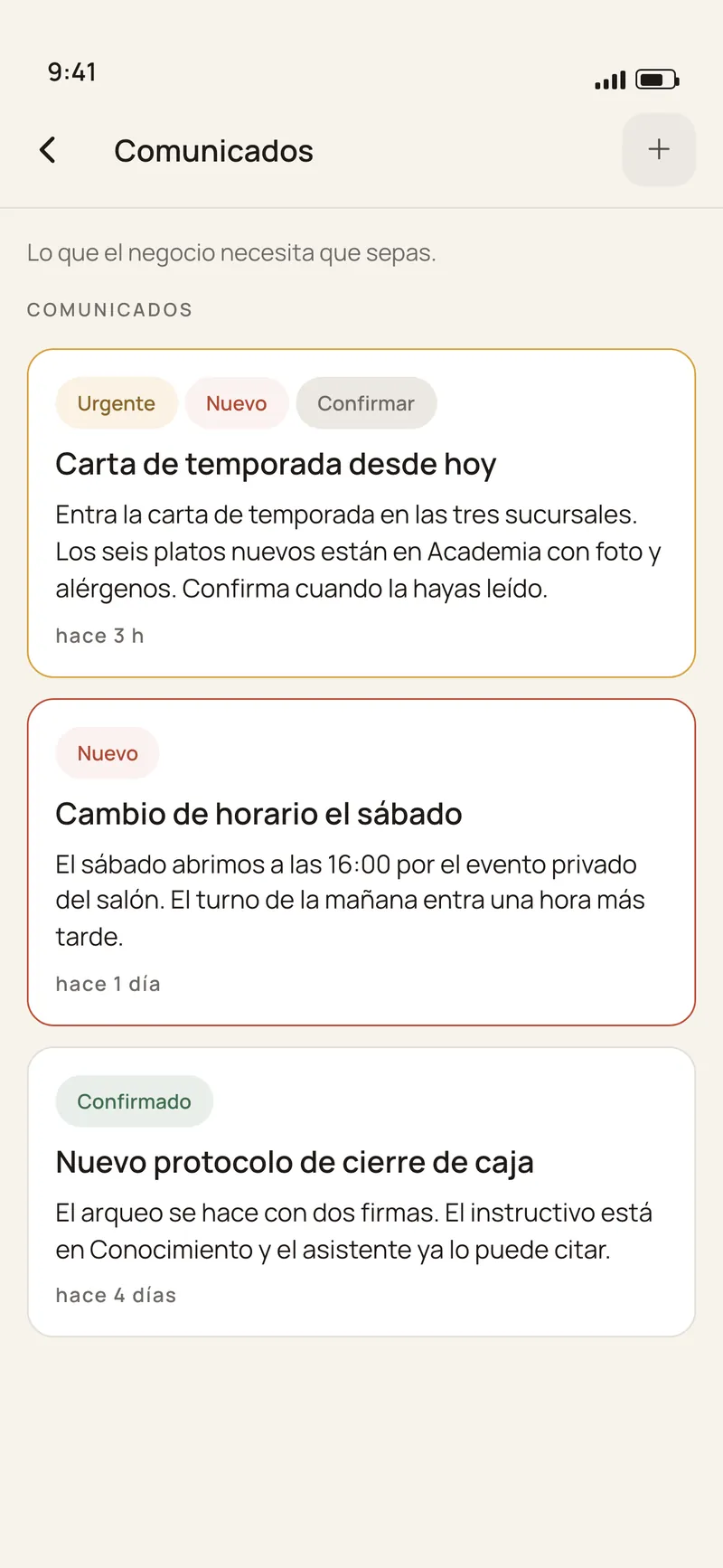Pantalla de comunicados de la app Premia Teams: avisos de la gerencia con confirmación de lectura