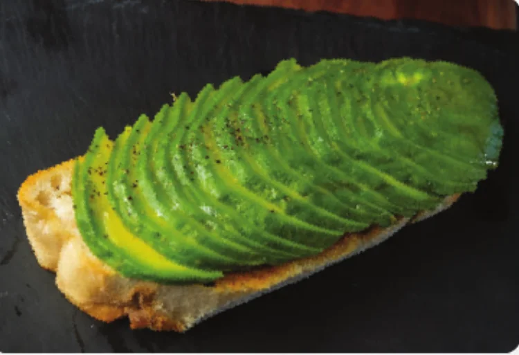 Tostadas de aguacate